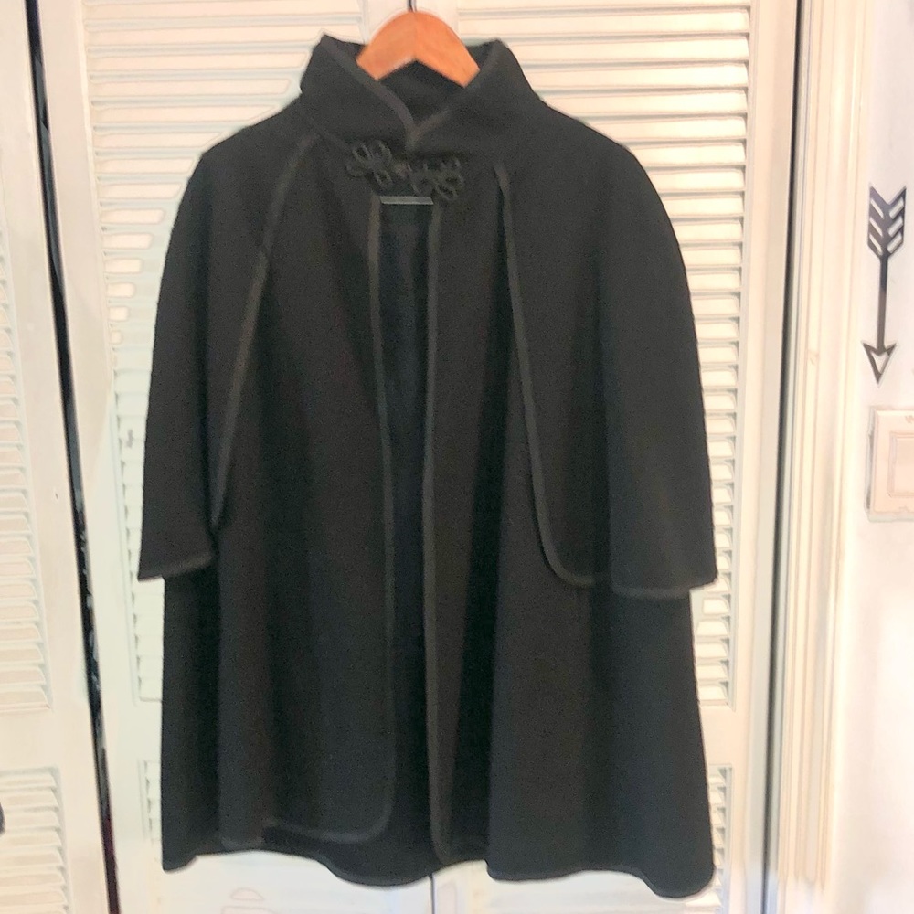 Arpeja “Young Victorian” Vintage Black Cloak, Cape, Coat